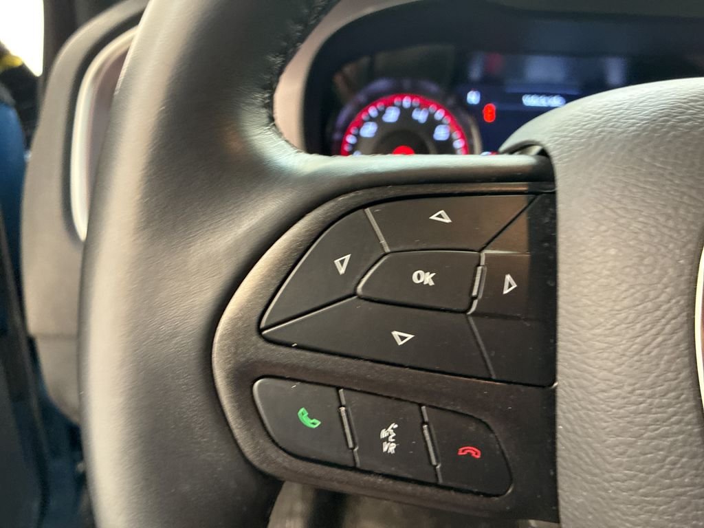 Used 2022 Frostbite Dodge SXT image 25