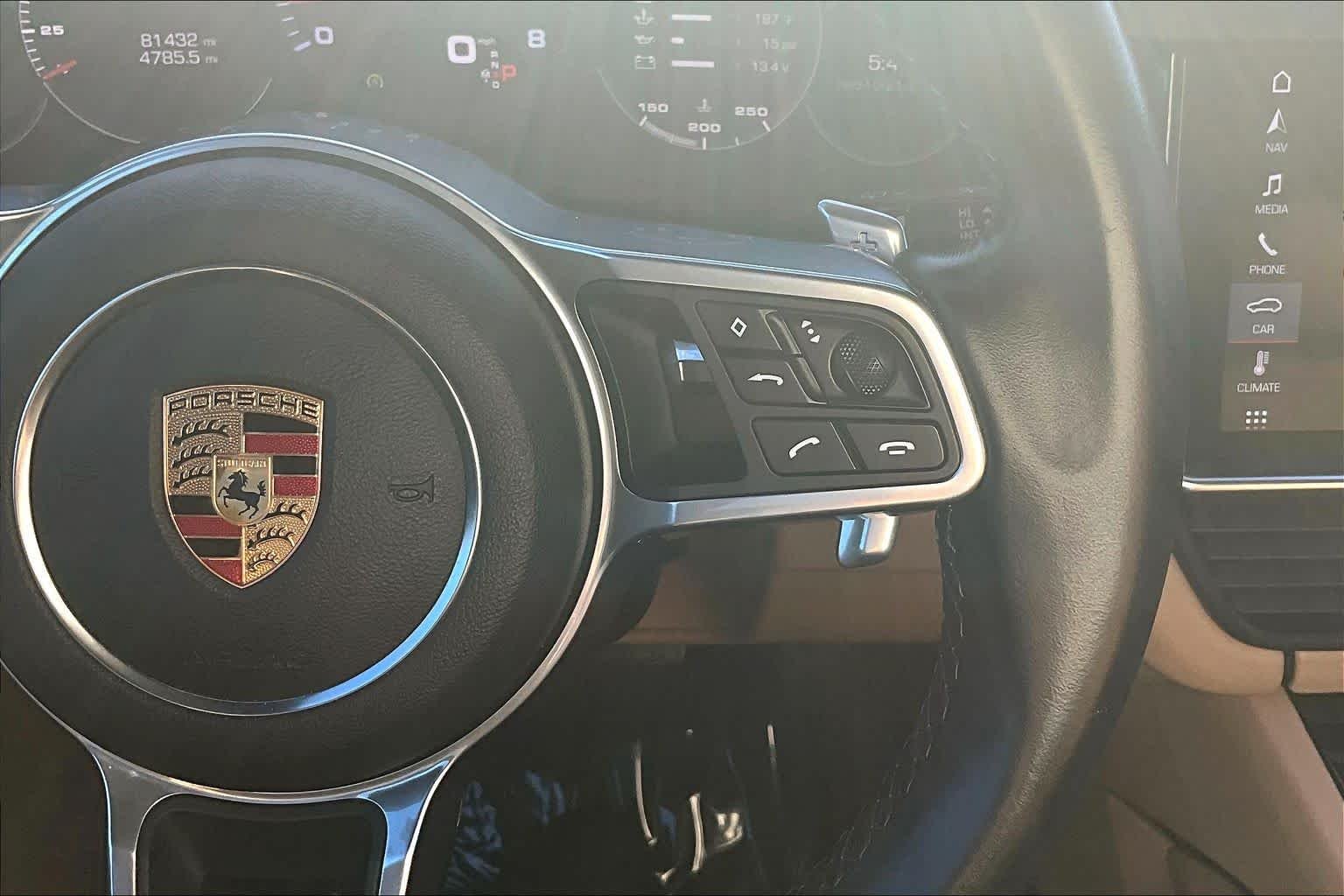 Used 2019  Porsche  image 23