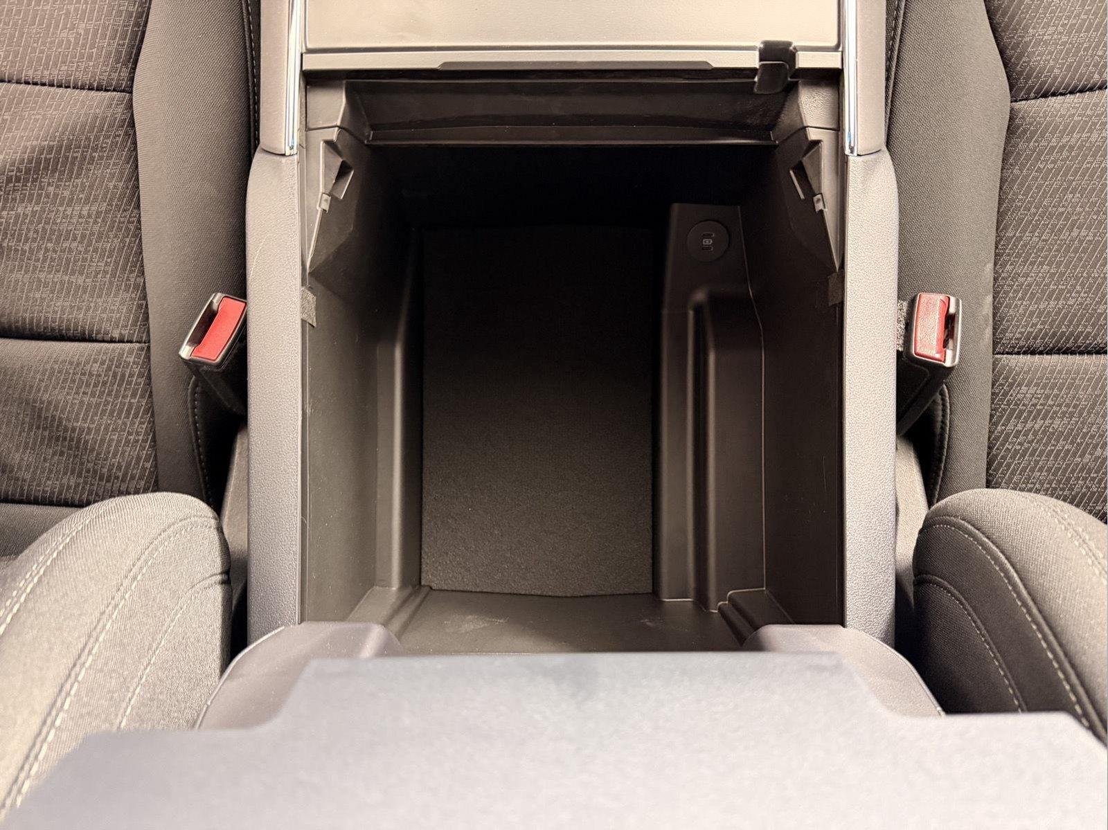New 2026 Oxford White Ford XLT image 35