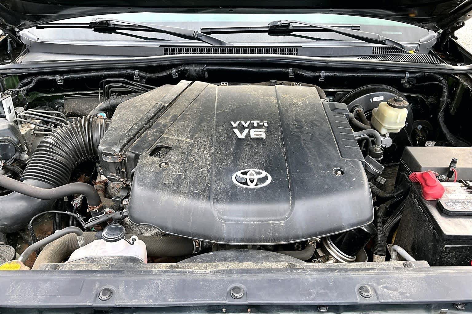 Used 2014 Spruce Mica Toyota  image 29