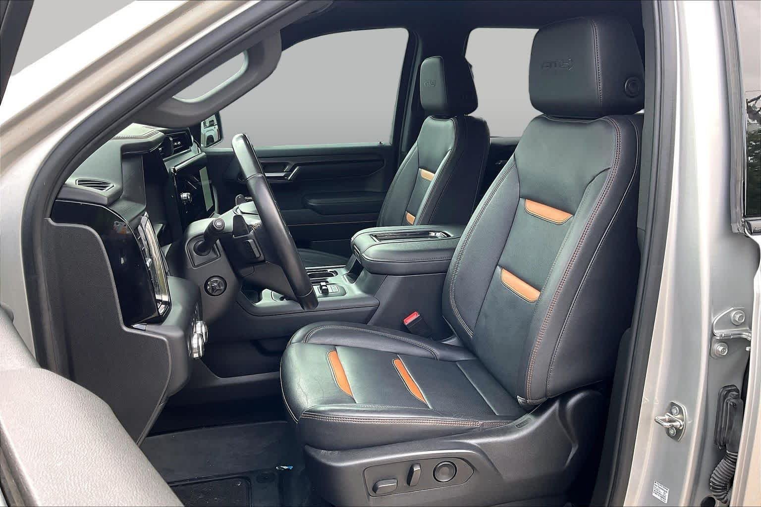 Used 2022 Quicksilver Metallic GMC AT4 image 8