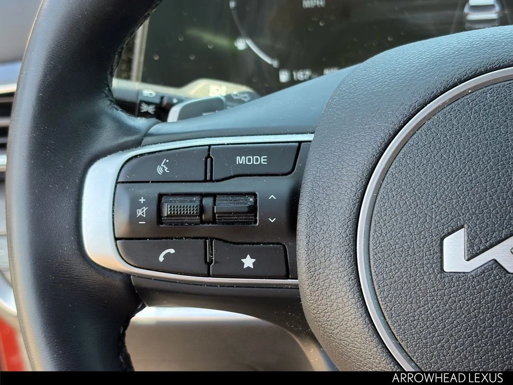 Used 2023 Red Kia X-Line Prestige image 16