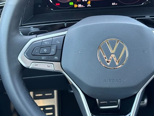 New 2026 Deep Black Pearl Volkswagen Peak Edition image 32