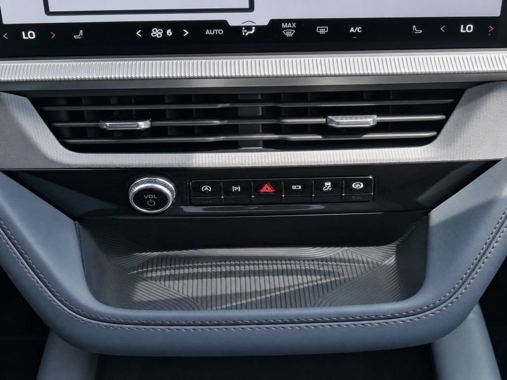 New 2026 Space White Metallic Ford Active image 9