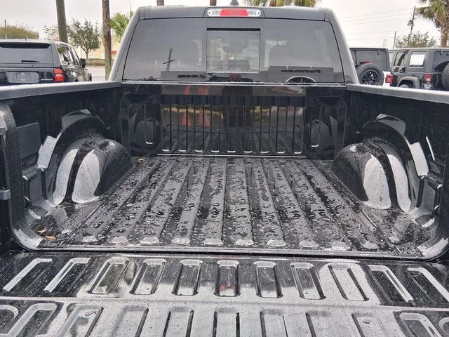 New 2026 Diamond Black Crystal Pearl-Coat Exterior Paint RAM Big Horn/Lone Star image 7