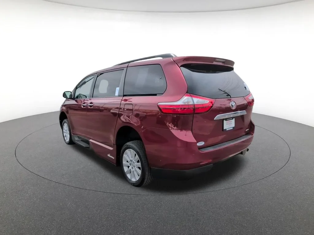 Used 2015 Red Toyota Limited Premium image 8