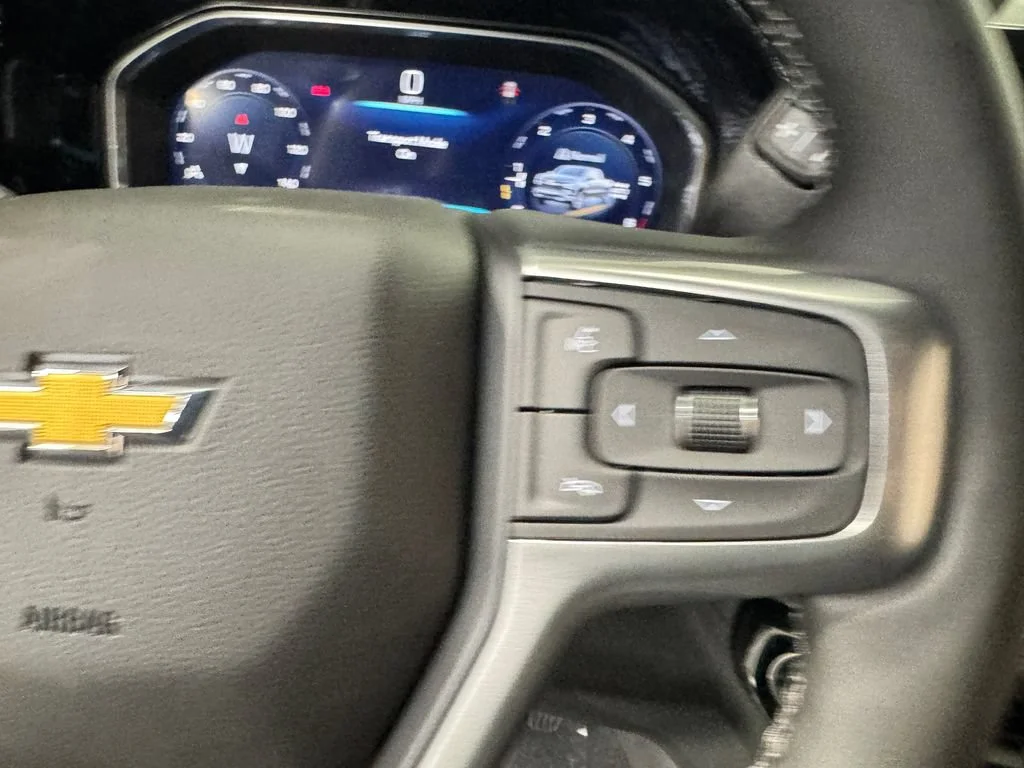 New 2026 Summit White Chevrolet LT (2FL) image 17