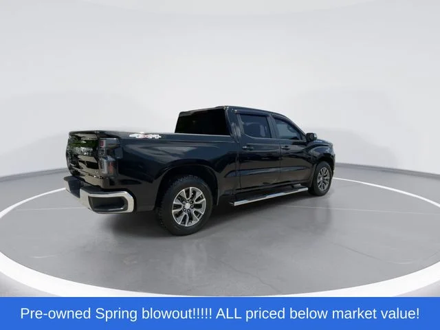 Used 2020 Black Chevrolet LT image 4