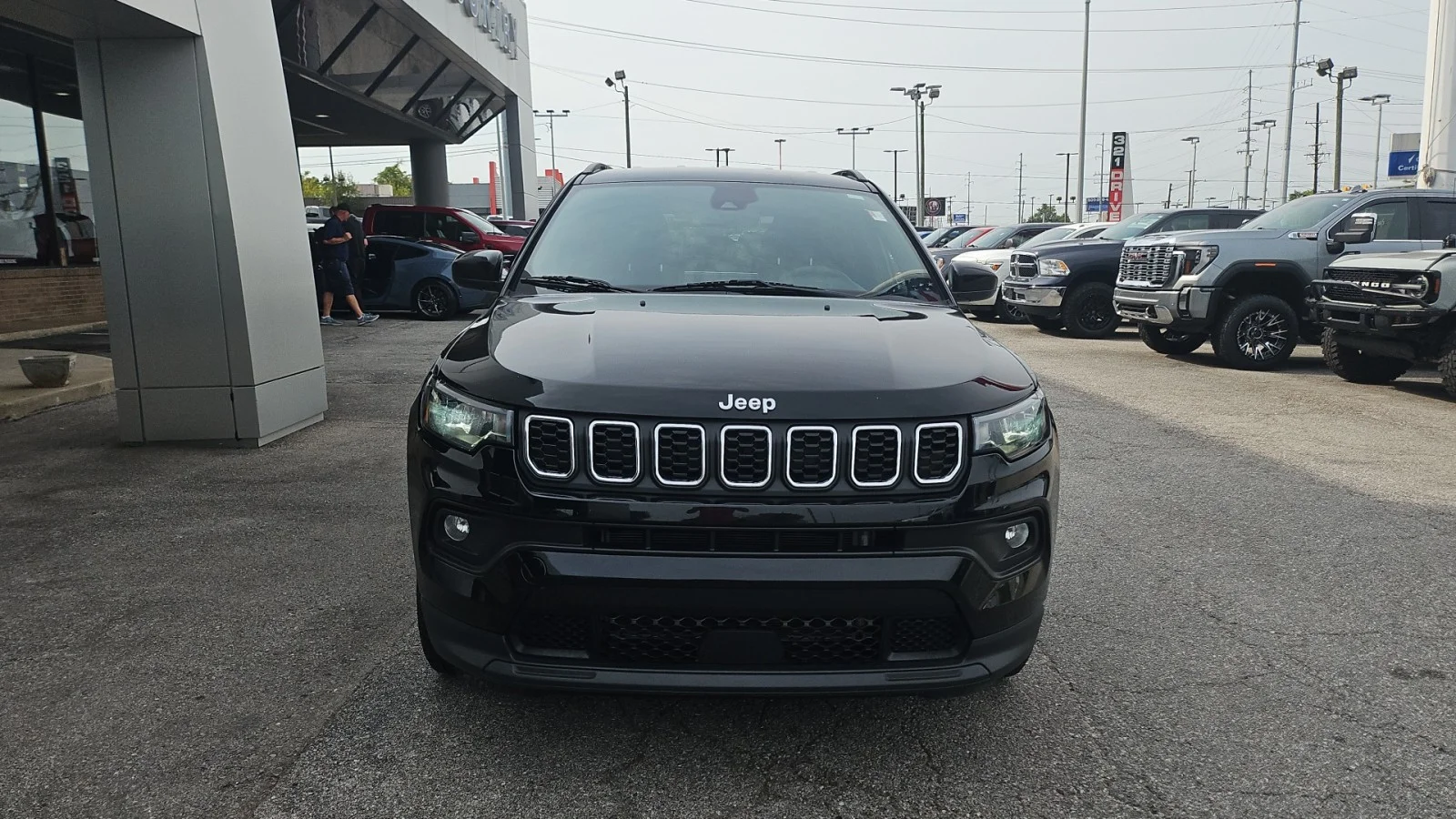 Used 2024 Black Jeep Latitude image 7