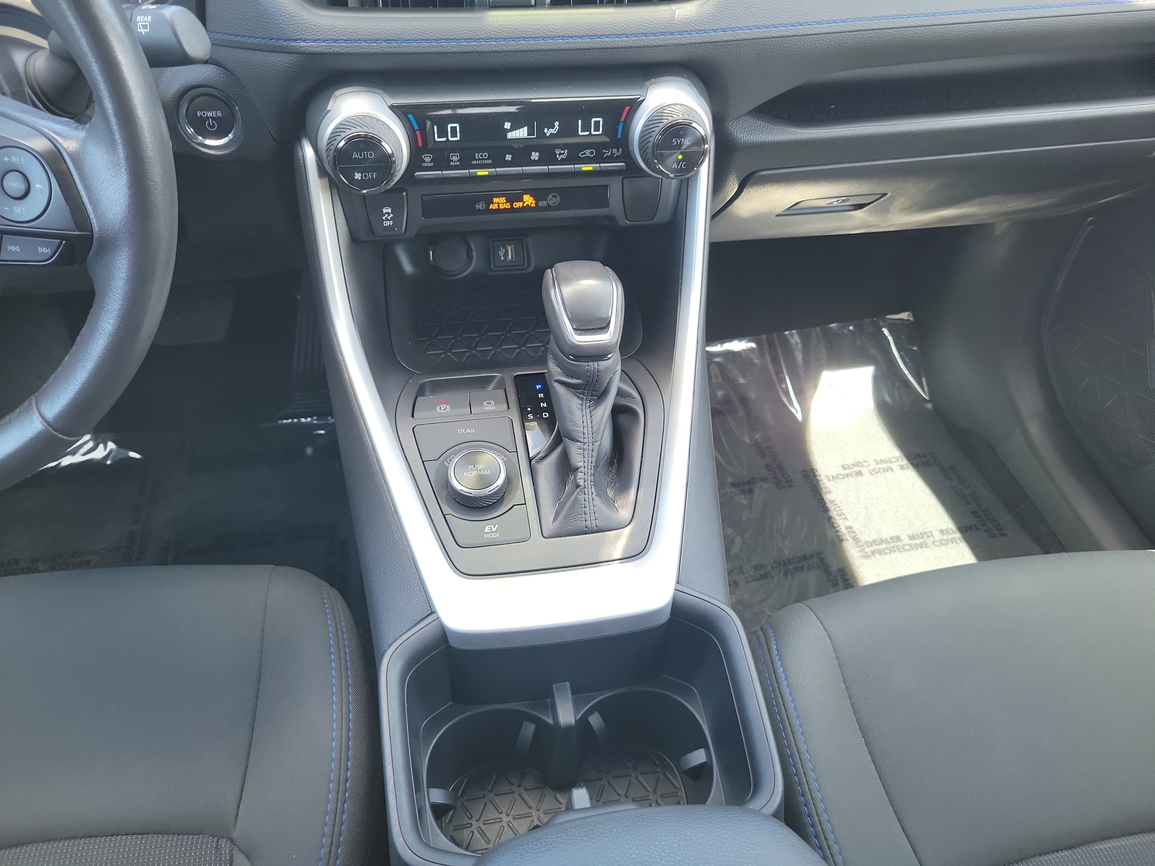 Certified Used 2024 Pearl Toyota Hybrid SE image 18
