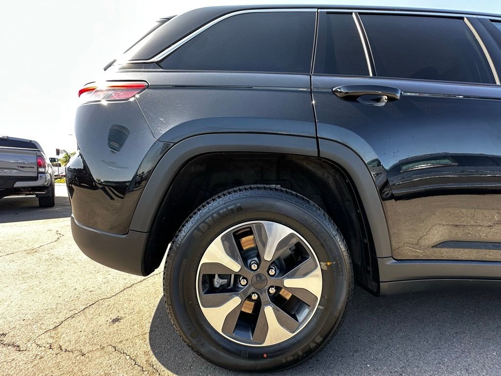 Used 2022 Black Jeep 4xe image 8