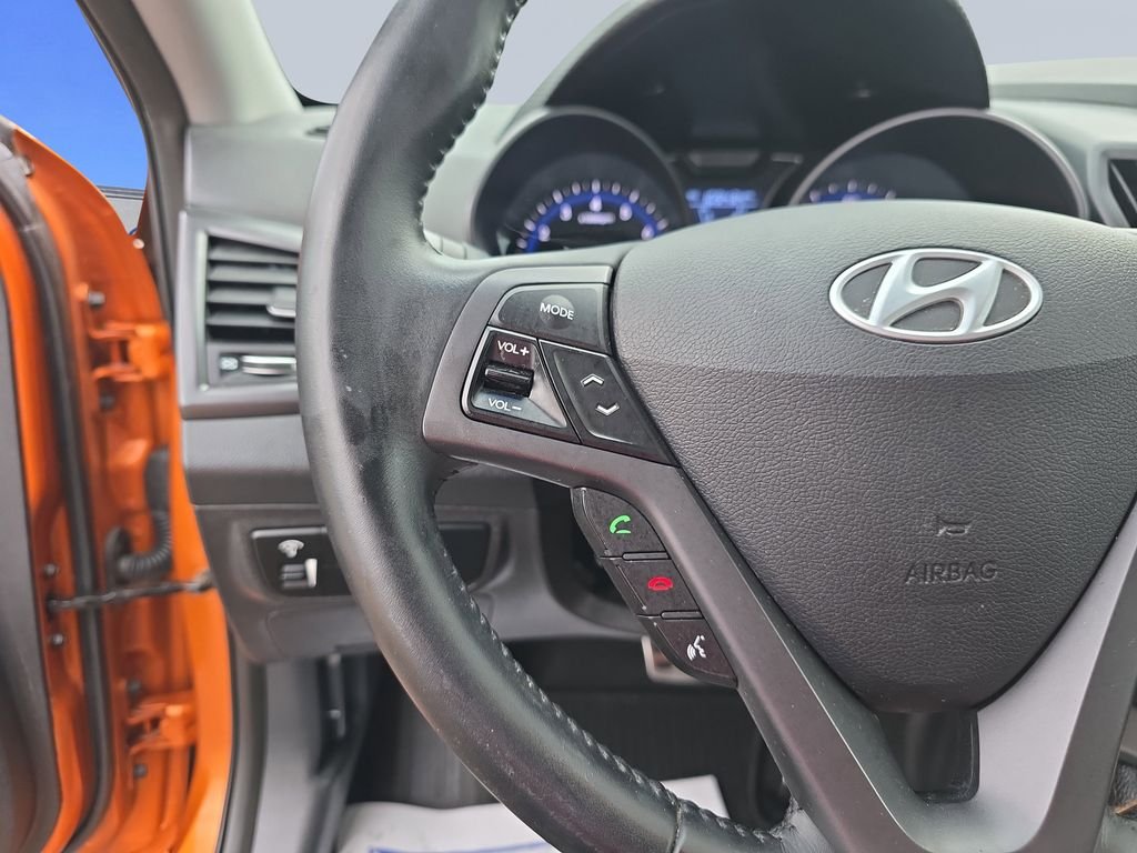 Used 2013 Vitamin C Pearl Hyundai Turbo image 18