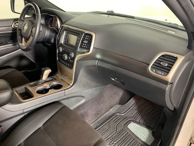 Used 2017 White Jeep Laredo image 5