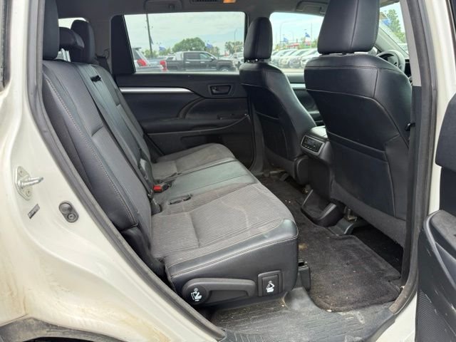 Used 2014  Toyota LE Plus V6 image 13