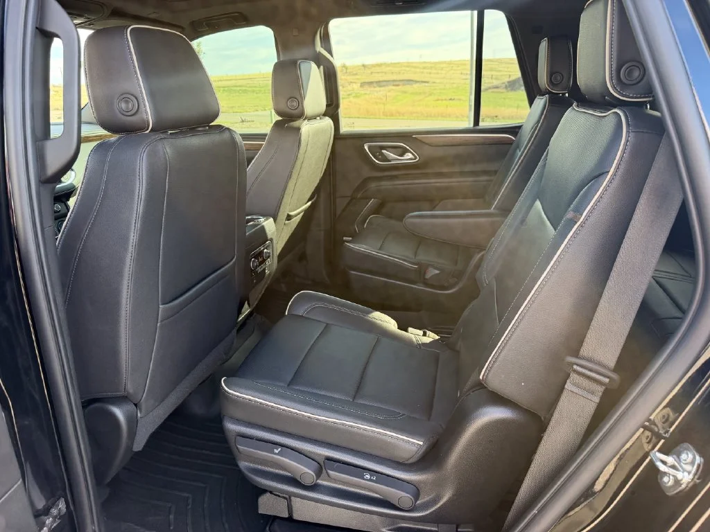 Used 2023 Black Chevrolet Premier image 9
