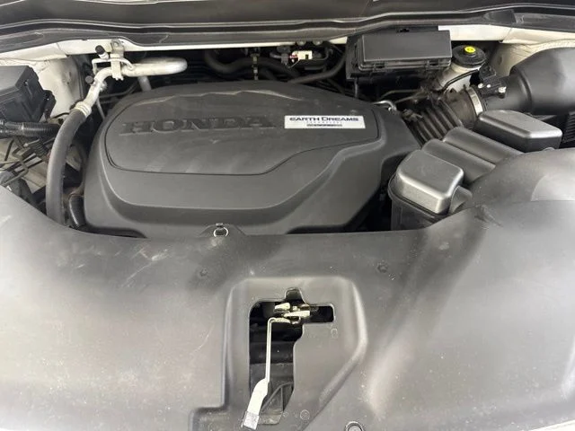 Used 2018 White Honda EX-L image 21