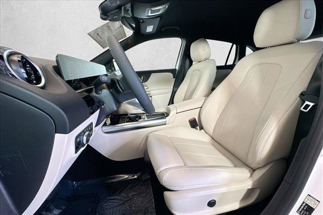 New 2026 Polar White Mercedes-Benz GLA 250 image 47
