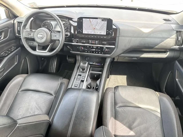 Used 2023 White Nissan SL image 22