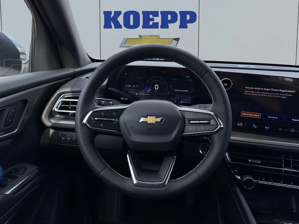 New 2027 Summit White Chevrolet LT image 13