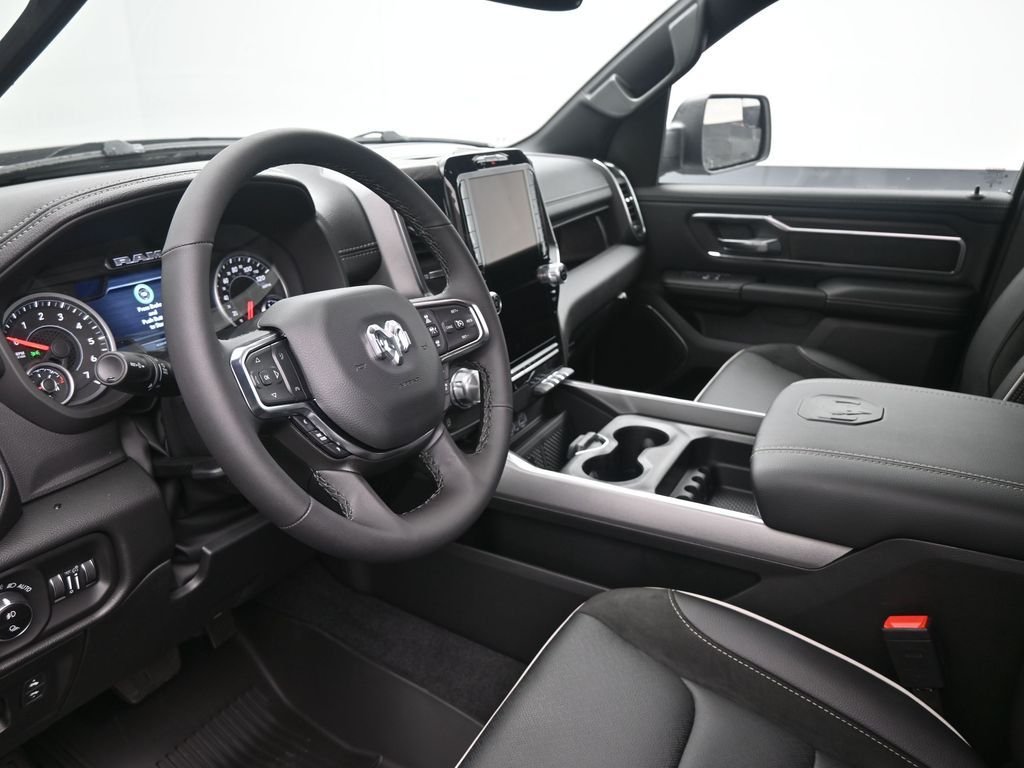 New 2026 Ivory White Tri-Coat Pearl-Coat Exterior Paint RAM Laramie image 19