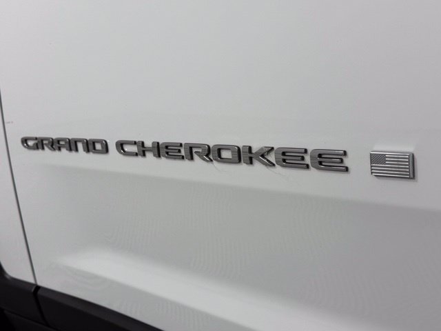 Used 2024 Bright White Clearcoat Jeep Limited image 7