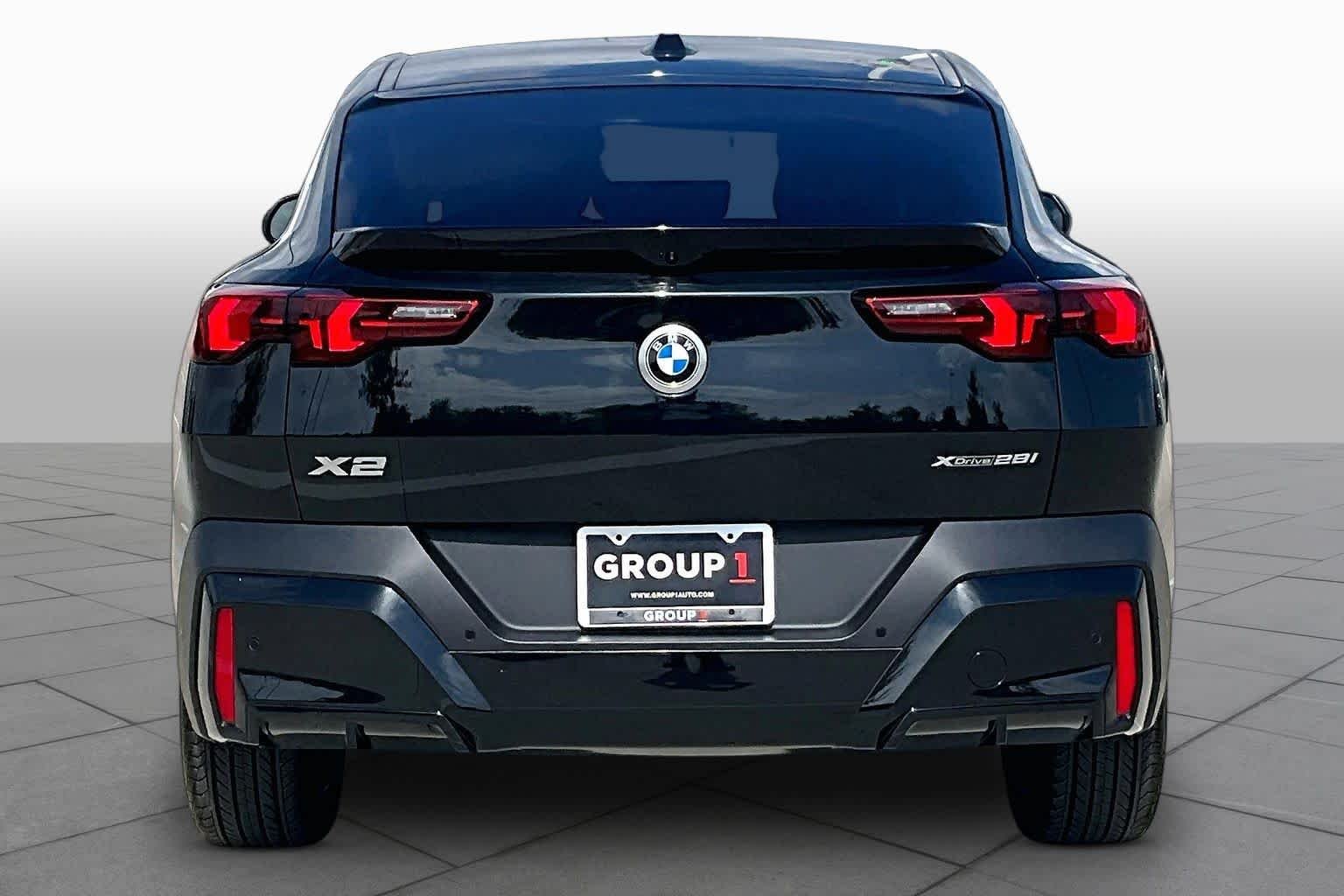 Used 2026 Black Sapphire Metallic BMW xDrive28i image 4