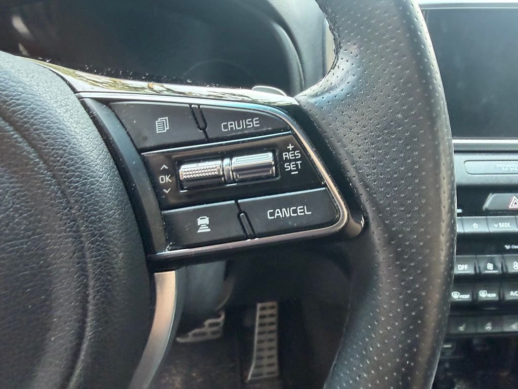 Used 2020 Hyper Red Kia SX image 17