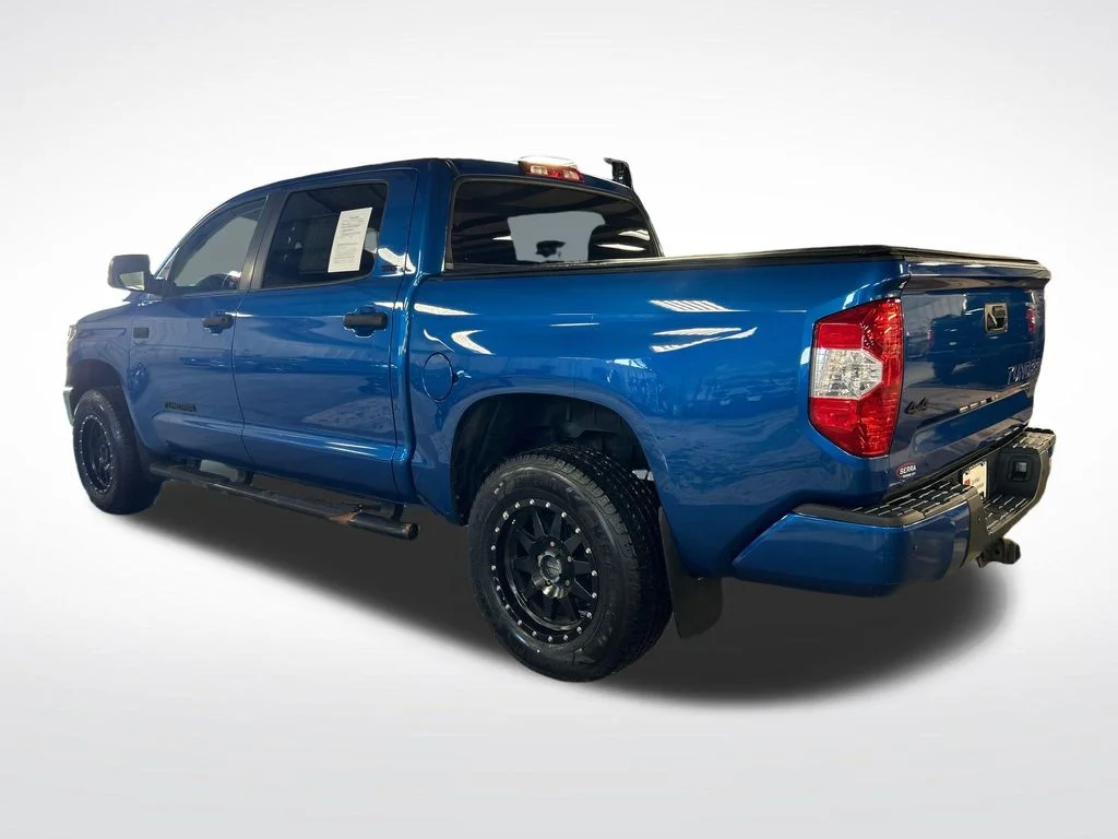 Certified Used 2018 Blue Toyota SR5 image 3