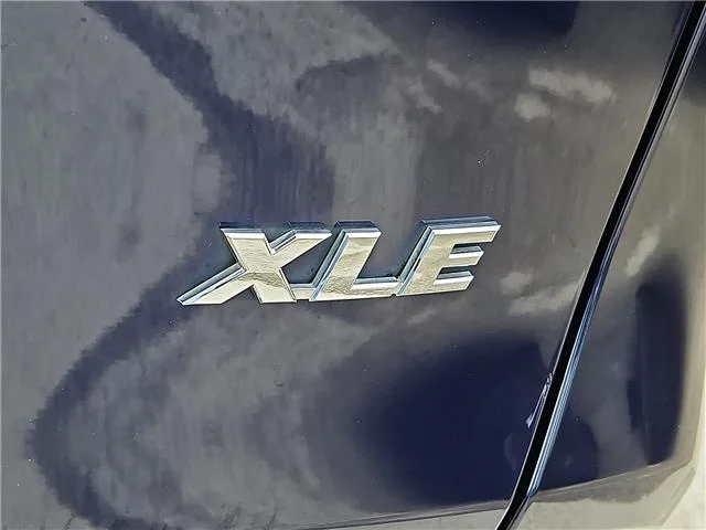 Used 2020 Blueprint Toyota XLE Front-wheel Drive image 10