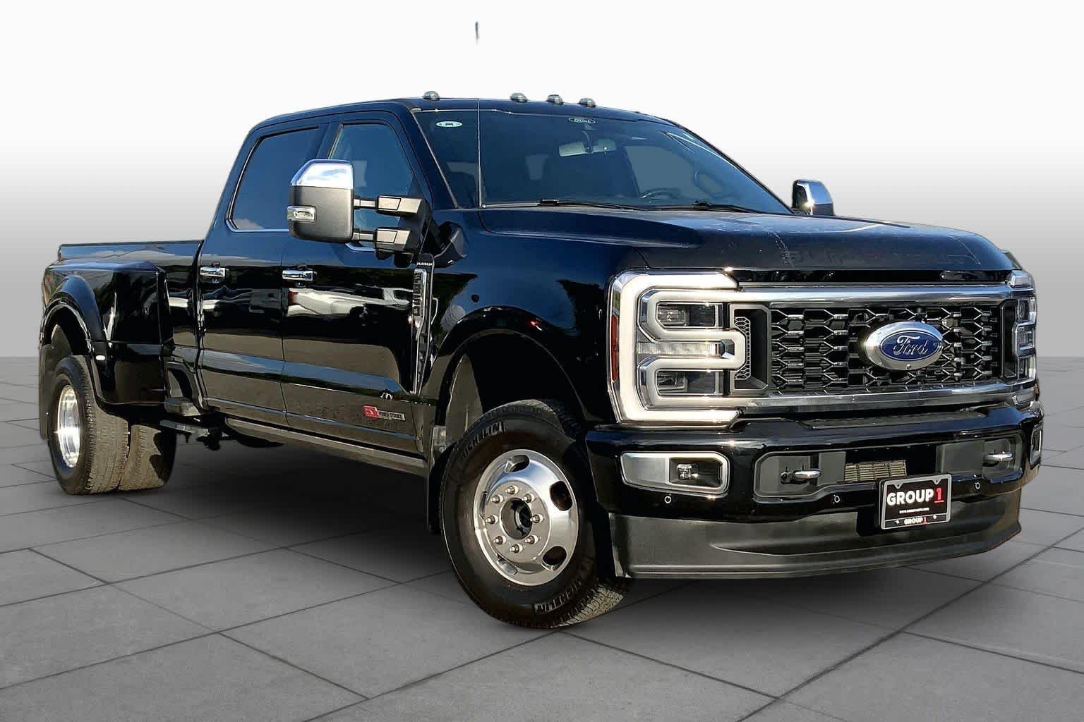 Used 2024 Agate Black Ford Platinum image 3