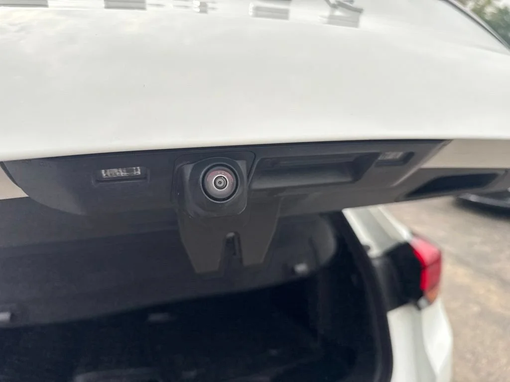 Used 2024 Summit White Buick Preferred image 16