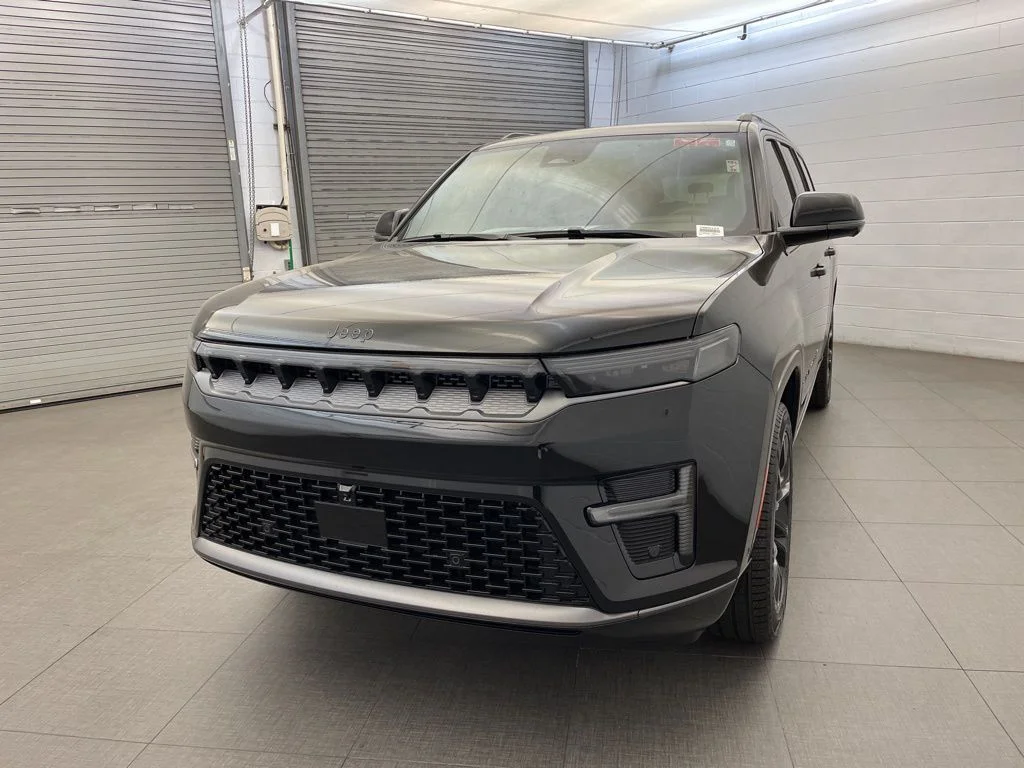 New 2026 Black Jeep Summit Obsidian image 8