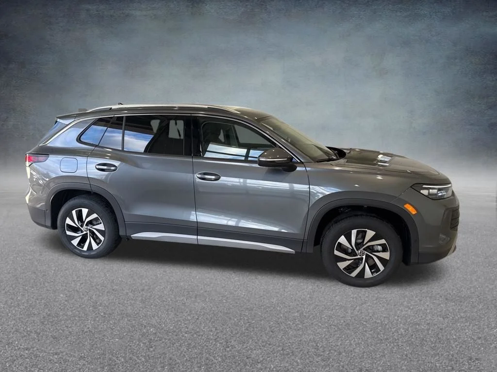 2026 Volkswagen Tiguan SE - Photo 6