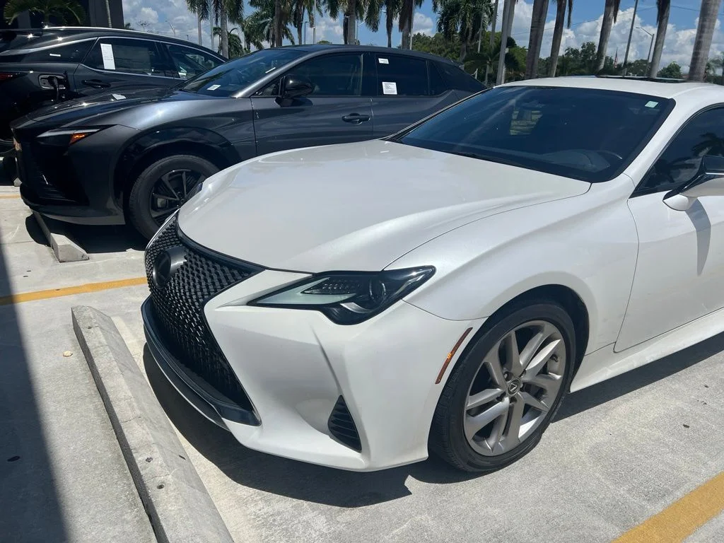 Used 2020 Eminent White Pearl Lexus 300 image 5
