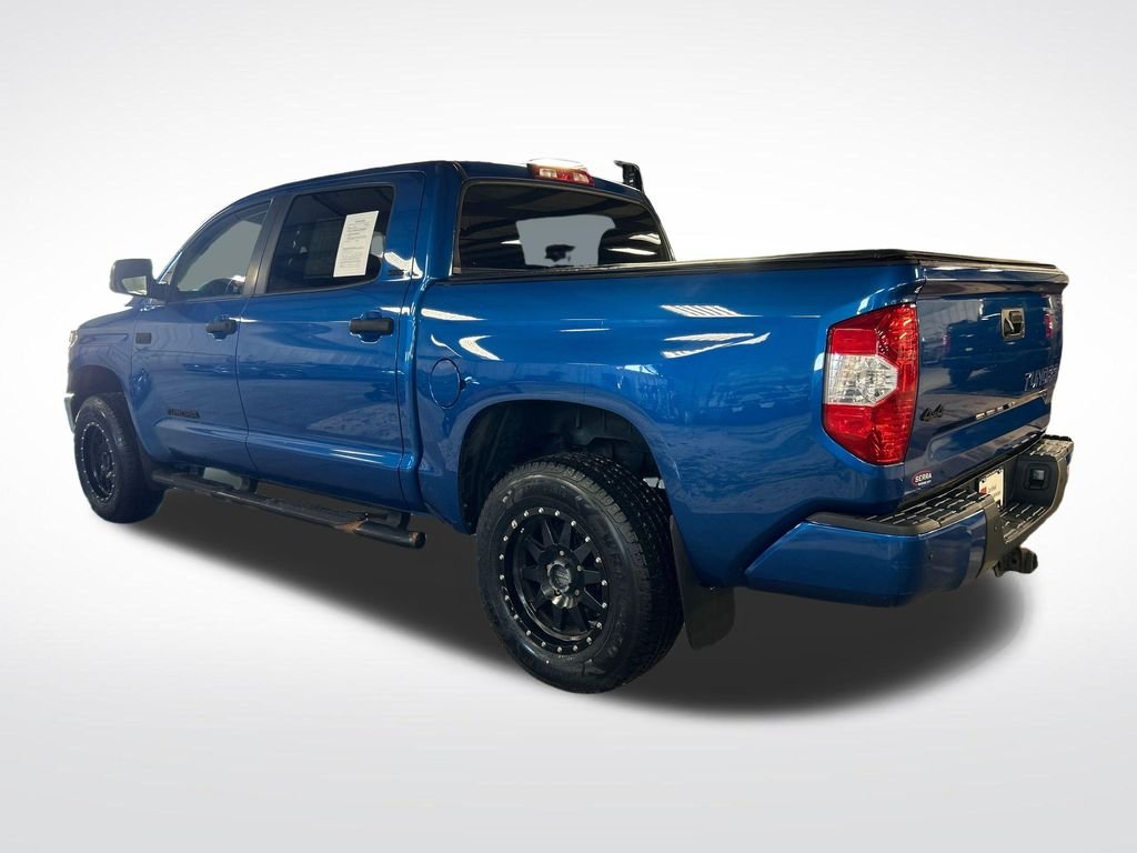 Used 2018 Blue Toyota SR5 image 3