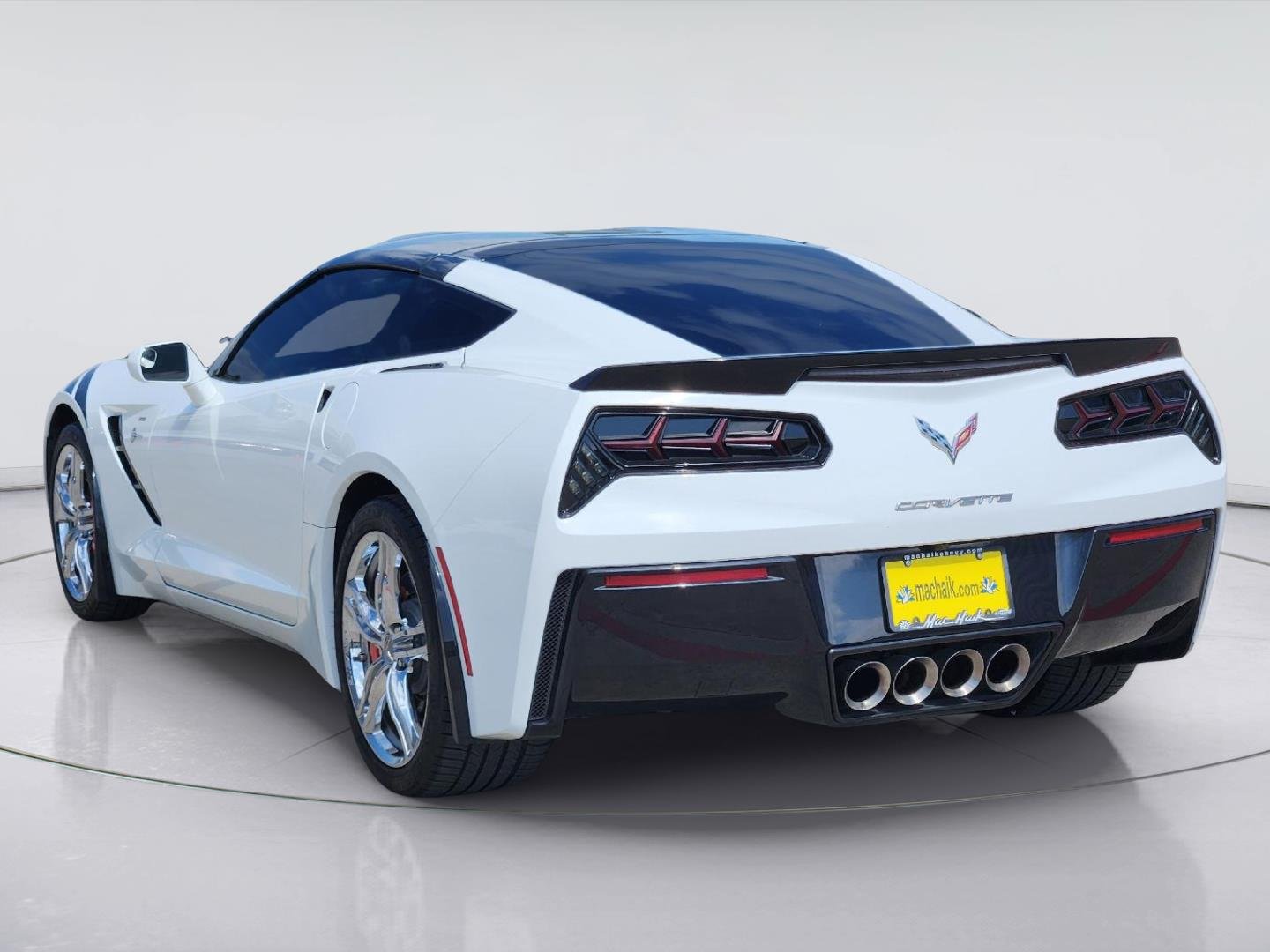 2016 Chevrolet Corvette Stingray photo 7 of 32