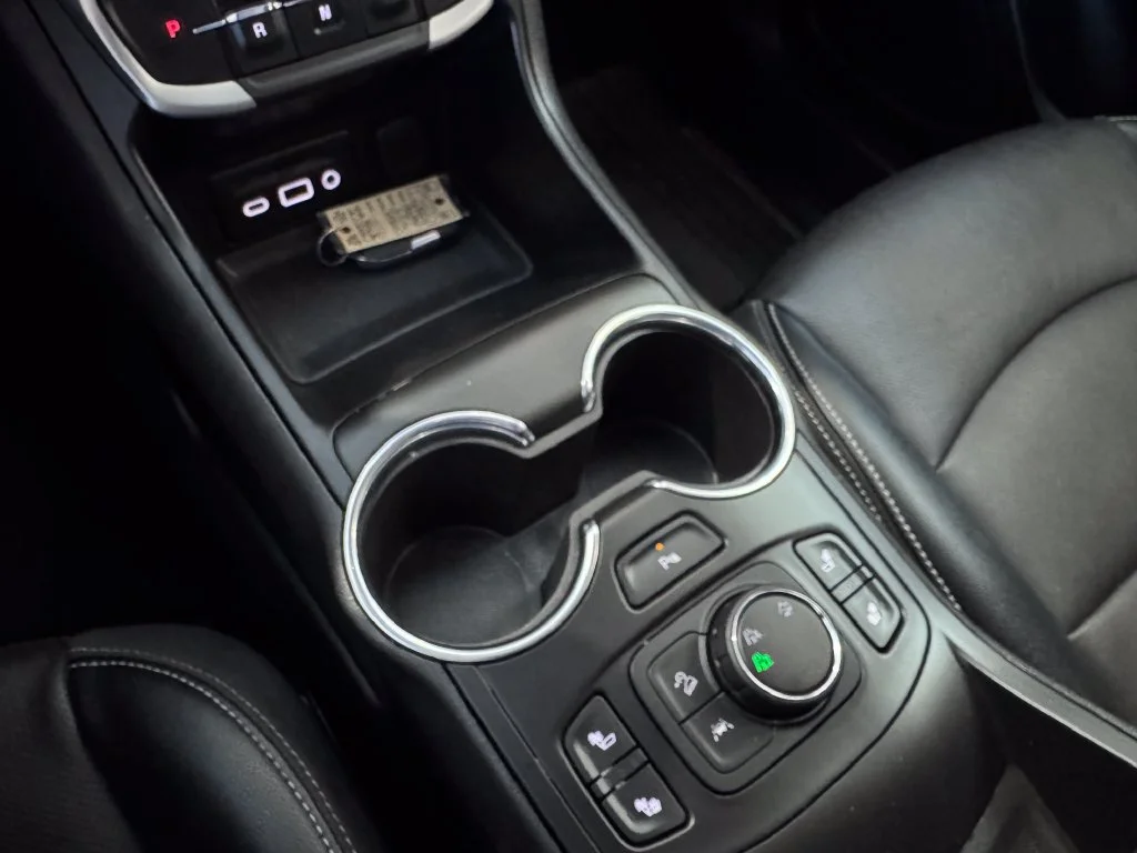 2023 GMC Terrain SLT - Photo 23