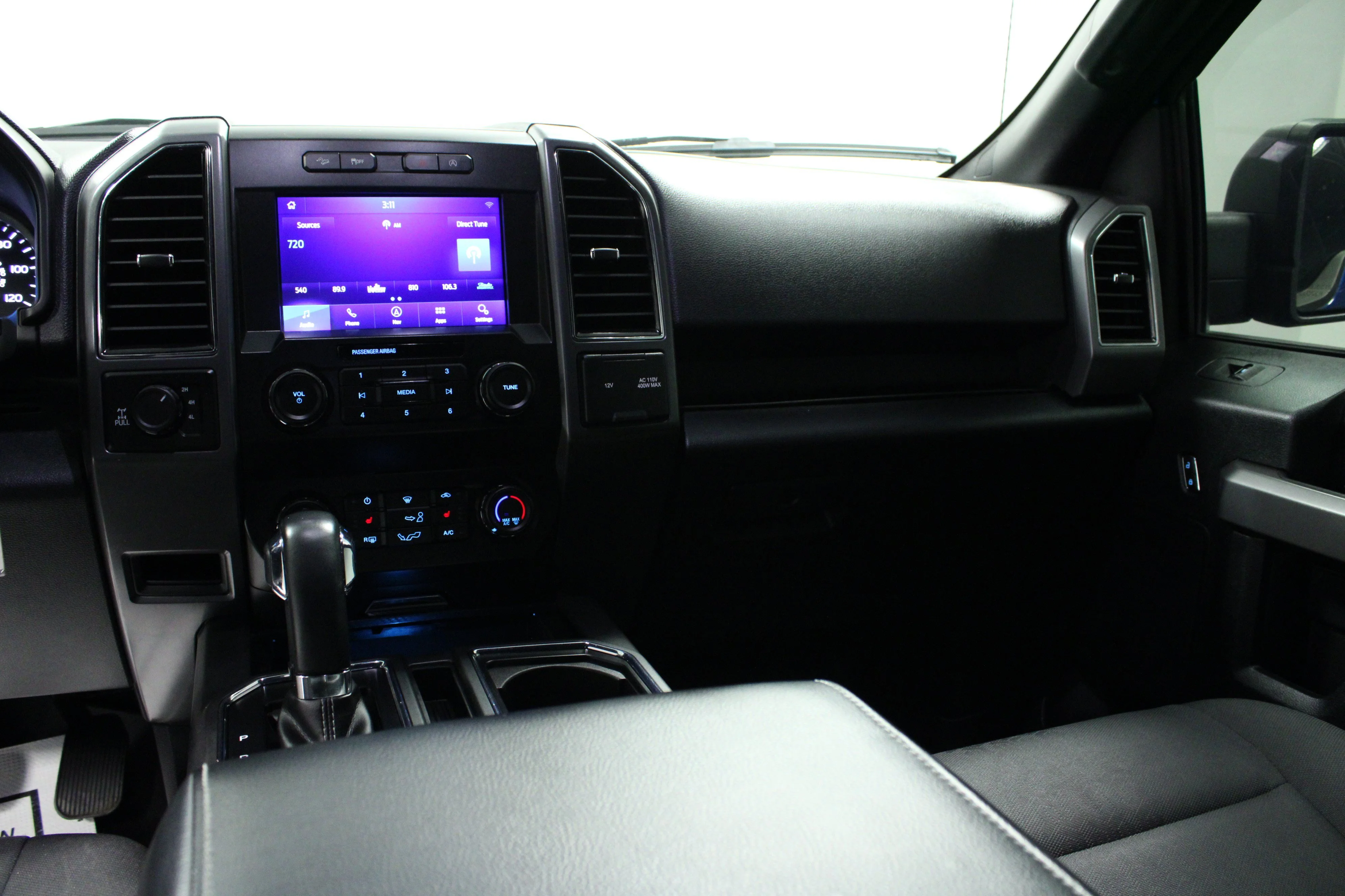 Used 2019 Velocity Blue Metallic Ford XLT image 19