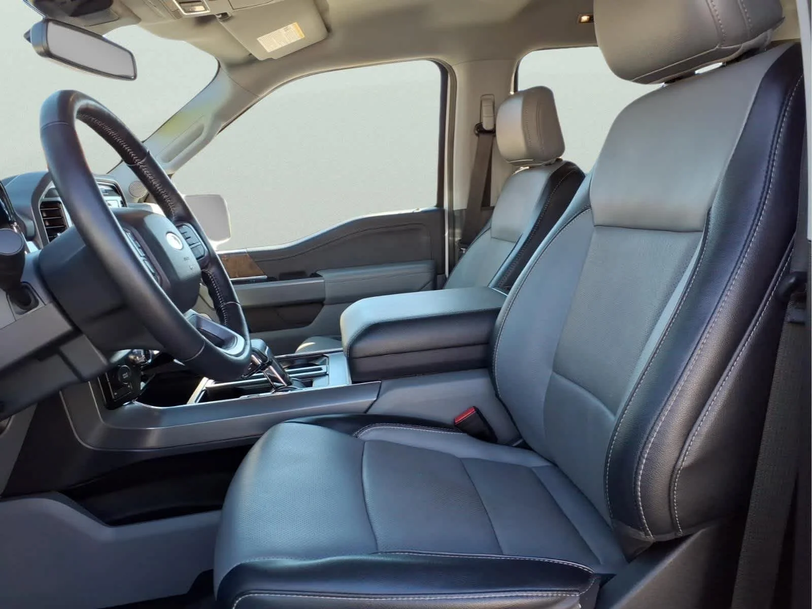 Used 2023 Oxford White Ford LARIAT image 15