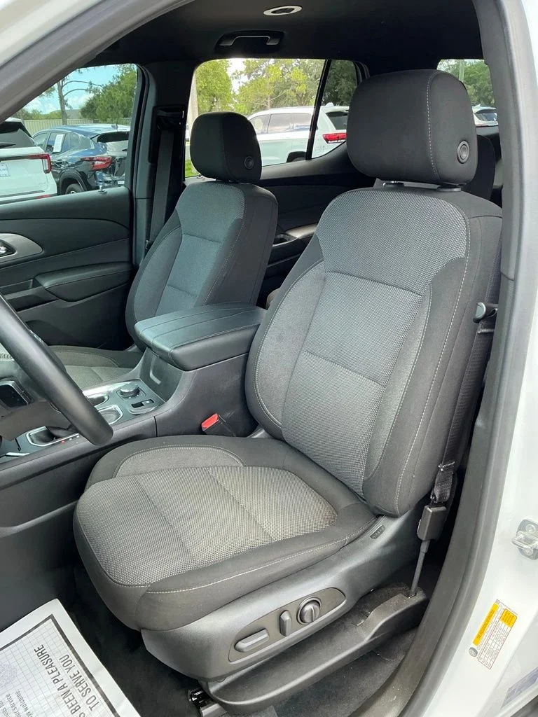 Used 2023 White Chevrolet LT image 38