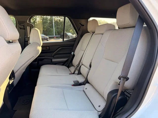 Used 2026 Ice Cap Toyota SR5 image 22