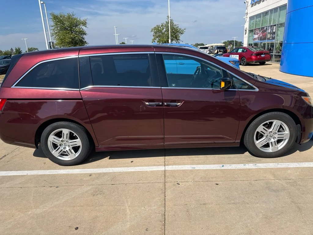 Used 2012 Red Honda  image 2