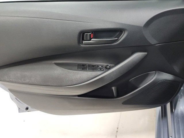 Used 2022 Celestite Toyota LE image 20