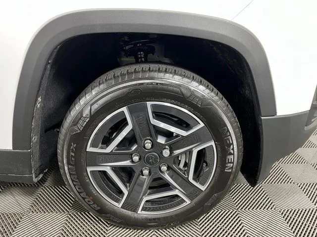 Used 2026 White Jeep Limited image 9