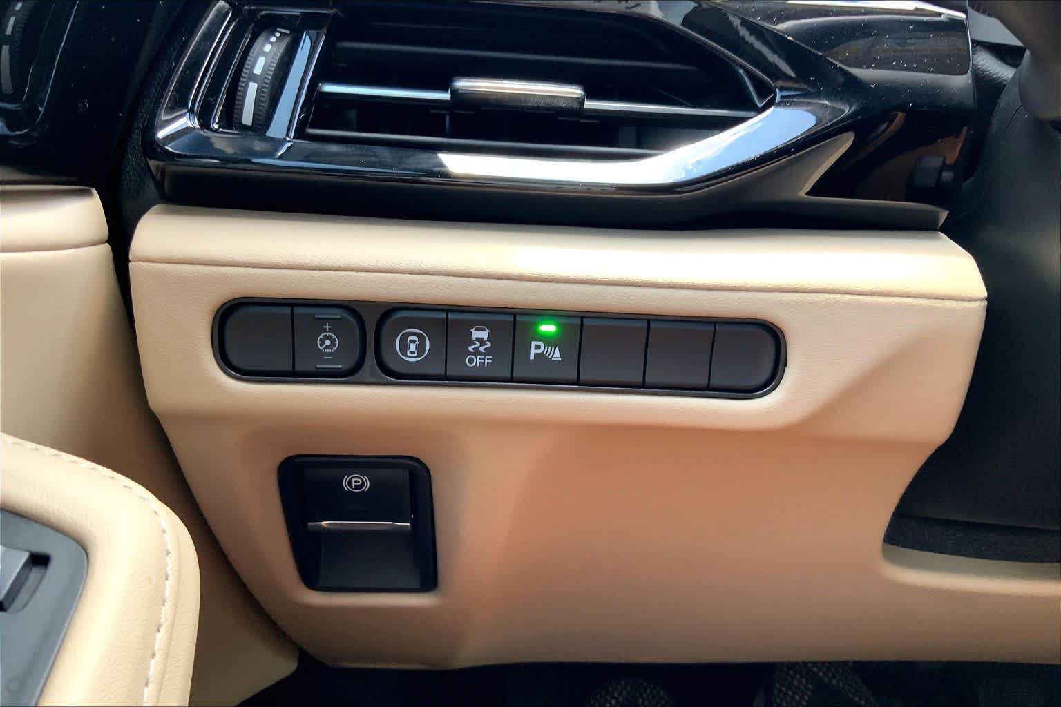 Used 2026 Platinum White Pearl Acura w/Technology Package image 33