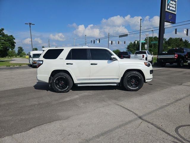 Used 2017 White Toyota  image 5