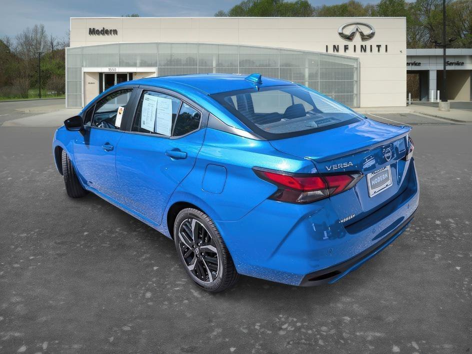Used 2024 Electric Blue Metallic Nissan SR image 5