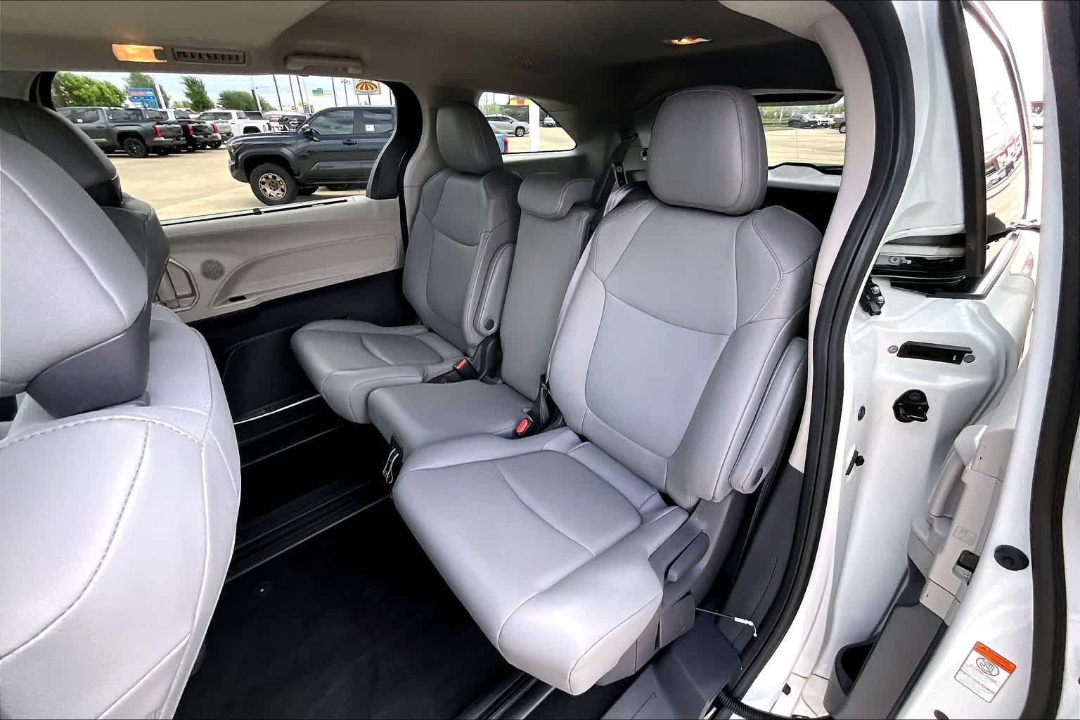 Used 2021 Blizzard Pearl Toyota XLE image 20