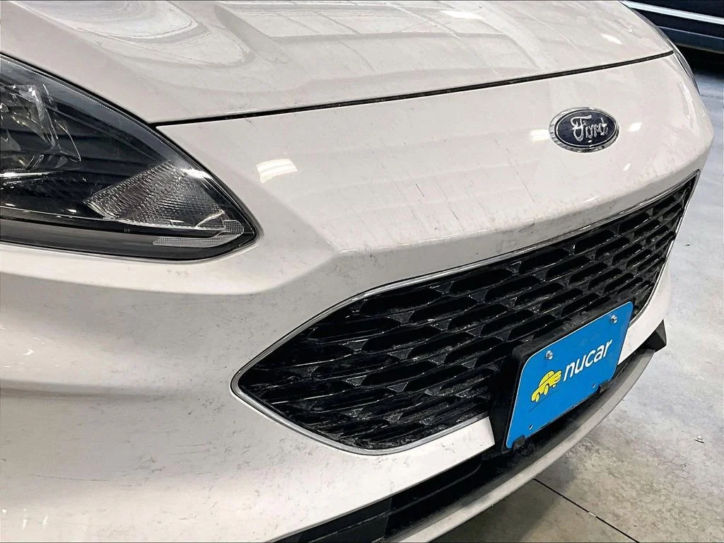 Used 2022 White Ford SEL image 33