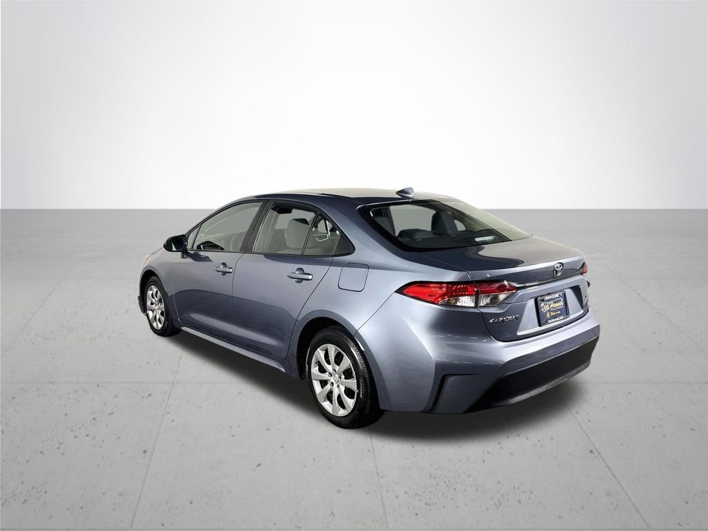 Used 2025  Toyota LE image 8